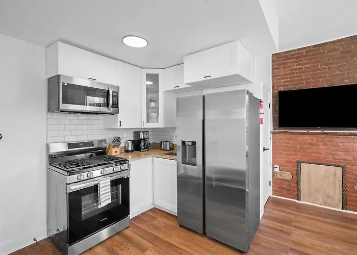 Shadyside, Pittsburgh, Modern And Bright 1 Bedroom Unit4 With Free Parking