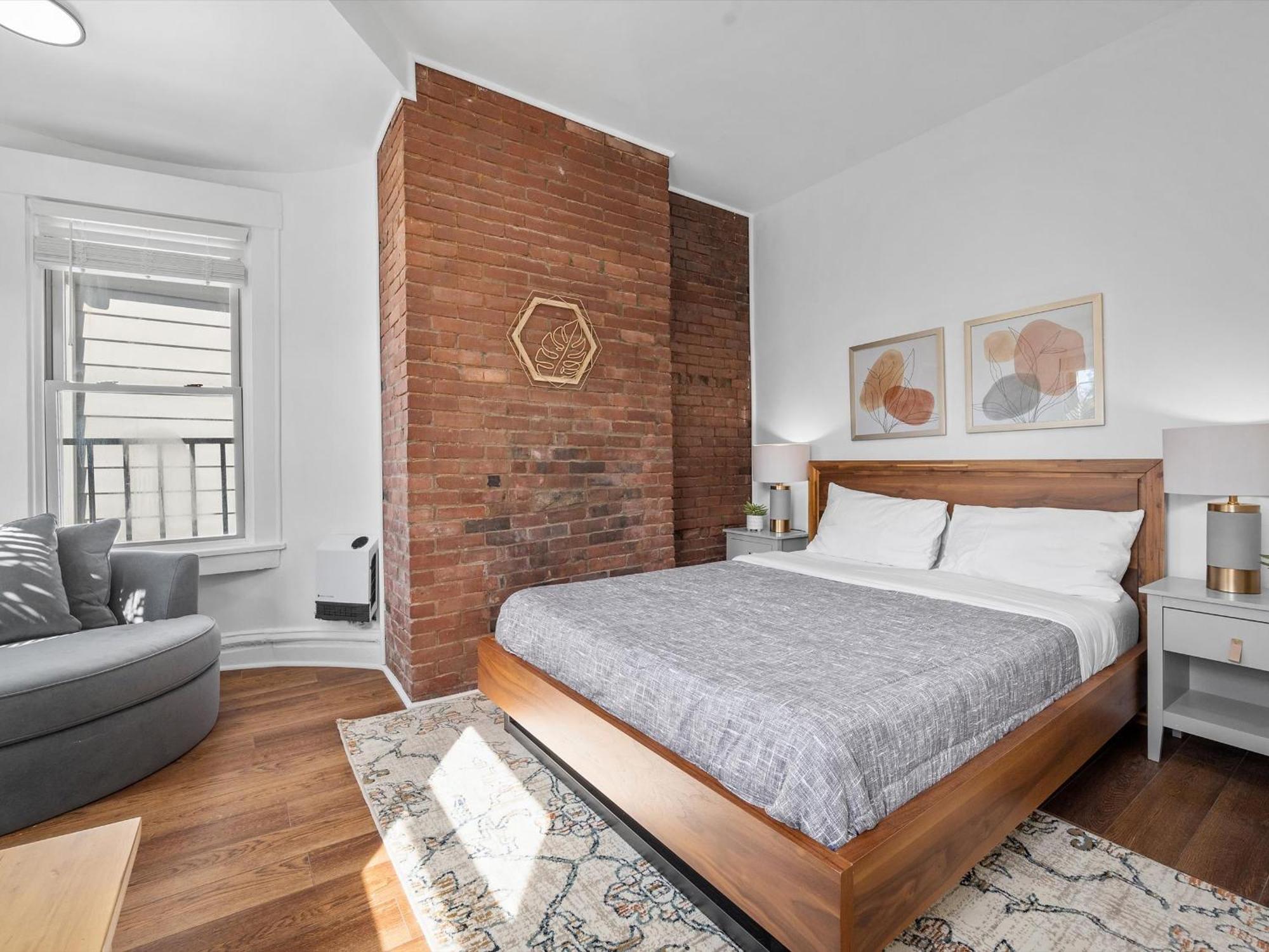 Apartment Shadyside, Pittsburgh, Modern And Bright 1 Bedroom Unit4 With Free Parking Pittsburgh